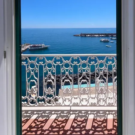 Alojamento de Acomodação e Pequeno-almoço Vista D'amalfi 2*