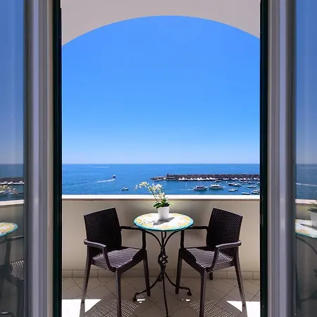 Vista D'amalfi Alojamento de Acomodação e Pequeno-almoço Amalfi