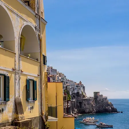 Vista D'amalfi アマルフィ