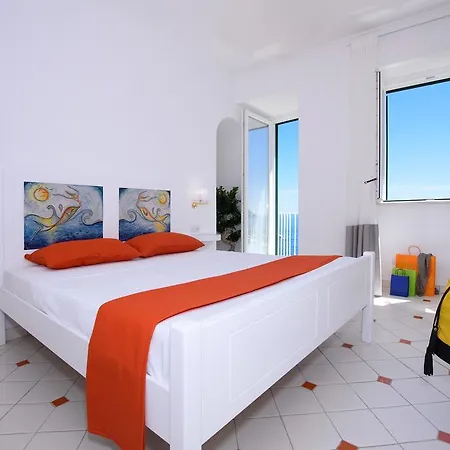 فندق مبيت وإفطار Vista D'amalfi 4*