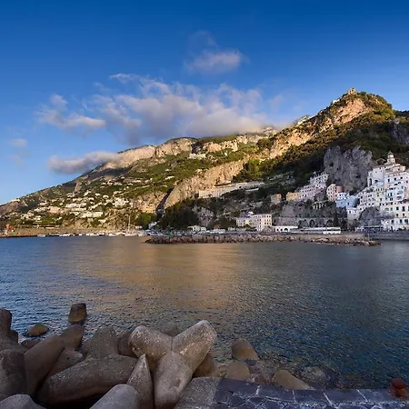 فندق مبيت وإفطار Vista D'amalfi 4*